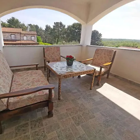 Apartment In Sveti Lovrec/istrien 27830