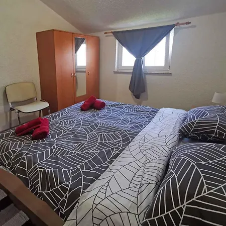 Apartman In Sveti Lovrec/istrien 27830 *